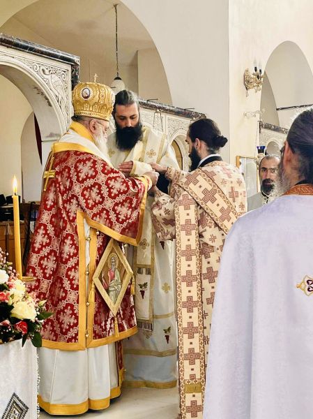 Κουρά Μοναχού και Χειροτονία Διακόνου στην Πρασινάδα Παρανεστίου